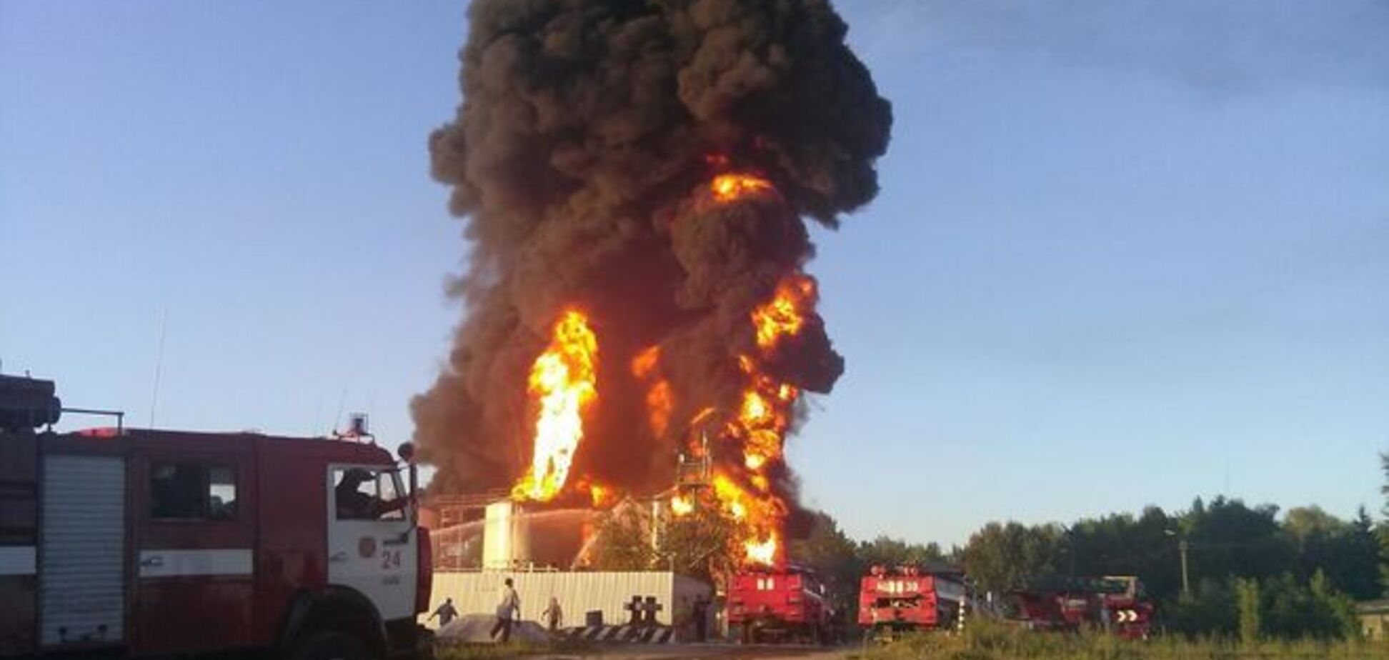 Бутусов намекнул, что нефтебаза в Василькове взорвалась не случайно