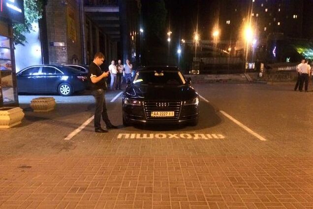 В Киеве 'Герой парковки' на Майдане получил 'оскар'