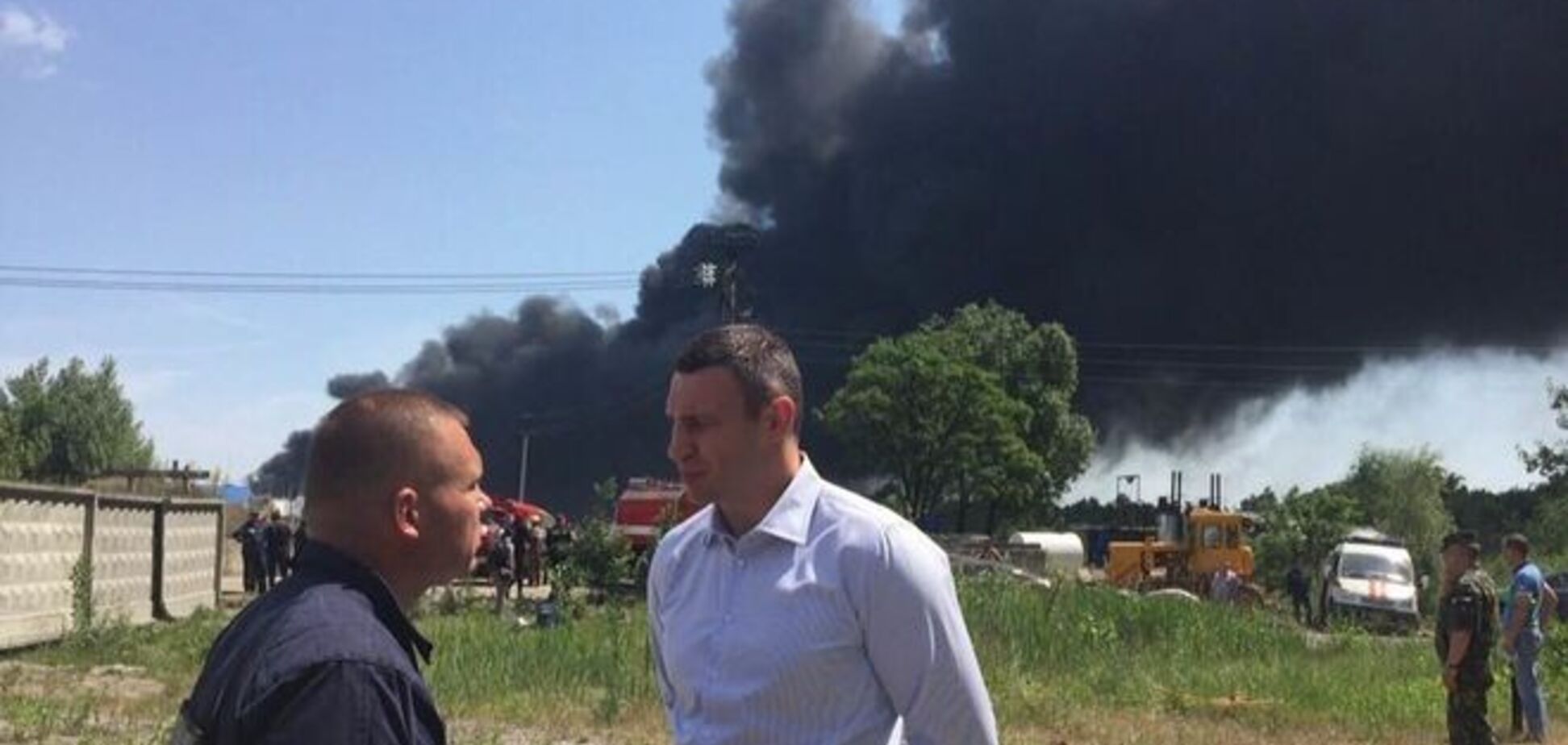 Кличко уехал контролировать тушение пожара в Василькове