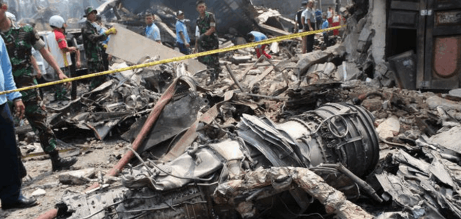 Авиакатастрофа в Индонезии: главком ВВС опровергает информацию о 141 погибшем