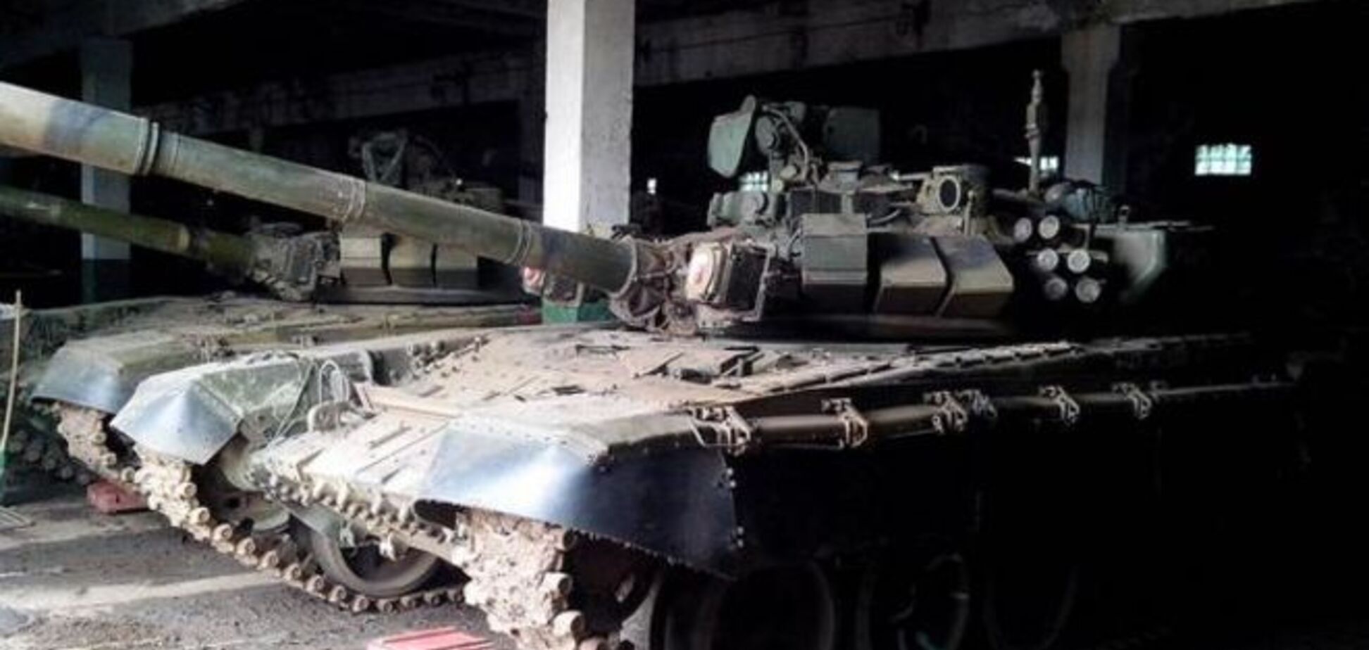 В Горловке на 'Стироле' нашли российские танки: фотофакт