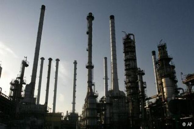 Эксперты: Иранская нефть на цены не повлияет