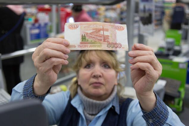 Почти 6 млн россиян могут стать 'невыездными' из-за долгов