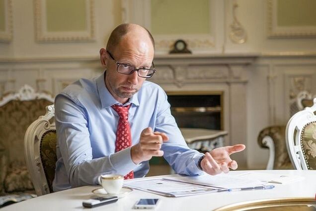 Яценюк о возможной отставке: надо бороться до последнего