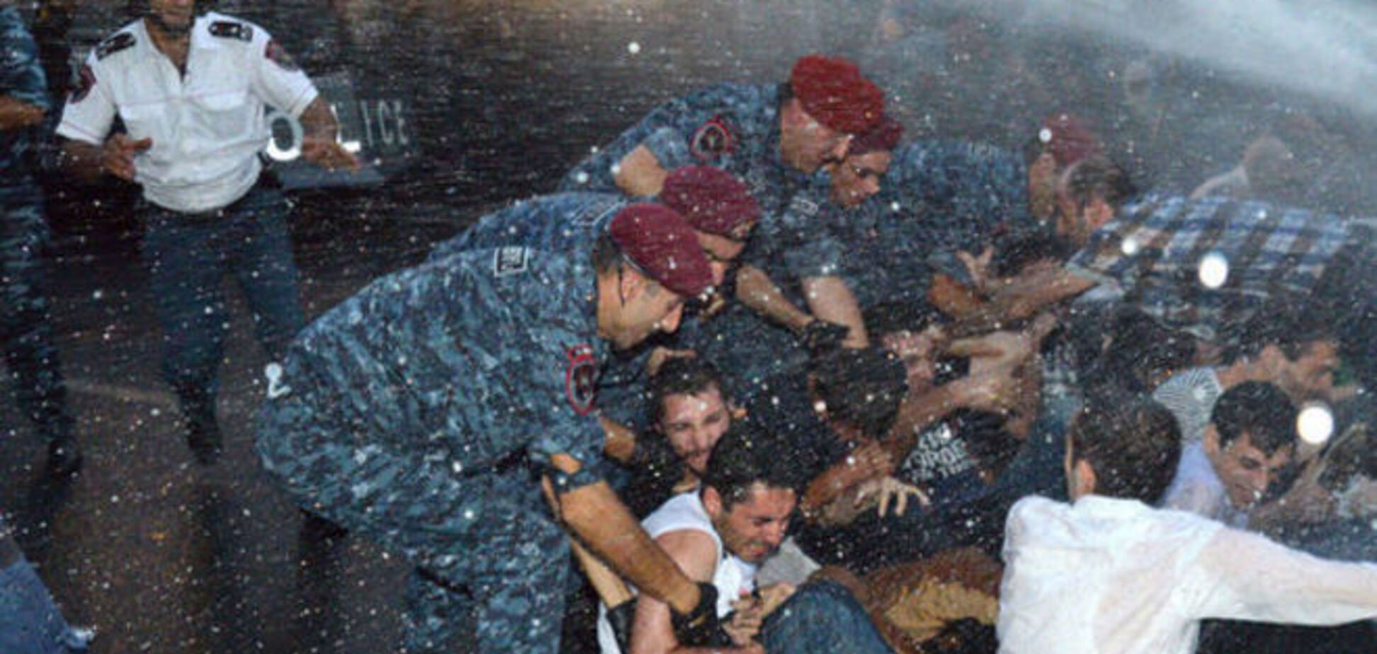 Майдан в Єревані: активісти взялися за підготовку пакету пропозицій