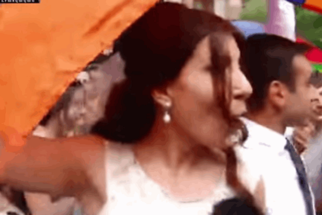 На 'Тарифном Майдане' в Армении отгуляли первую свадьбу: видеофакт