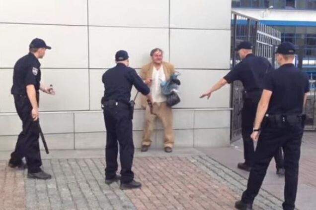 'Закрой рот!': патрульные продемонстрировали непрофессионализм на глазах киевлян