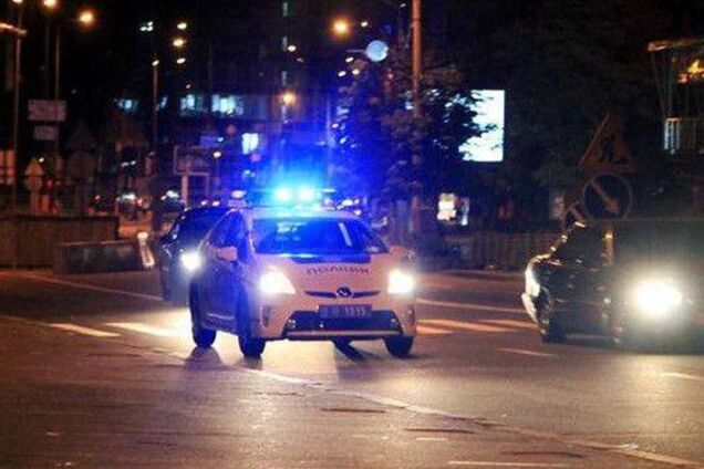 У Києві поліцейський патруль 'порушував ПДР', щоб врятувати дівчинку в швидкій