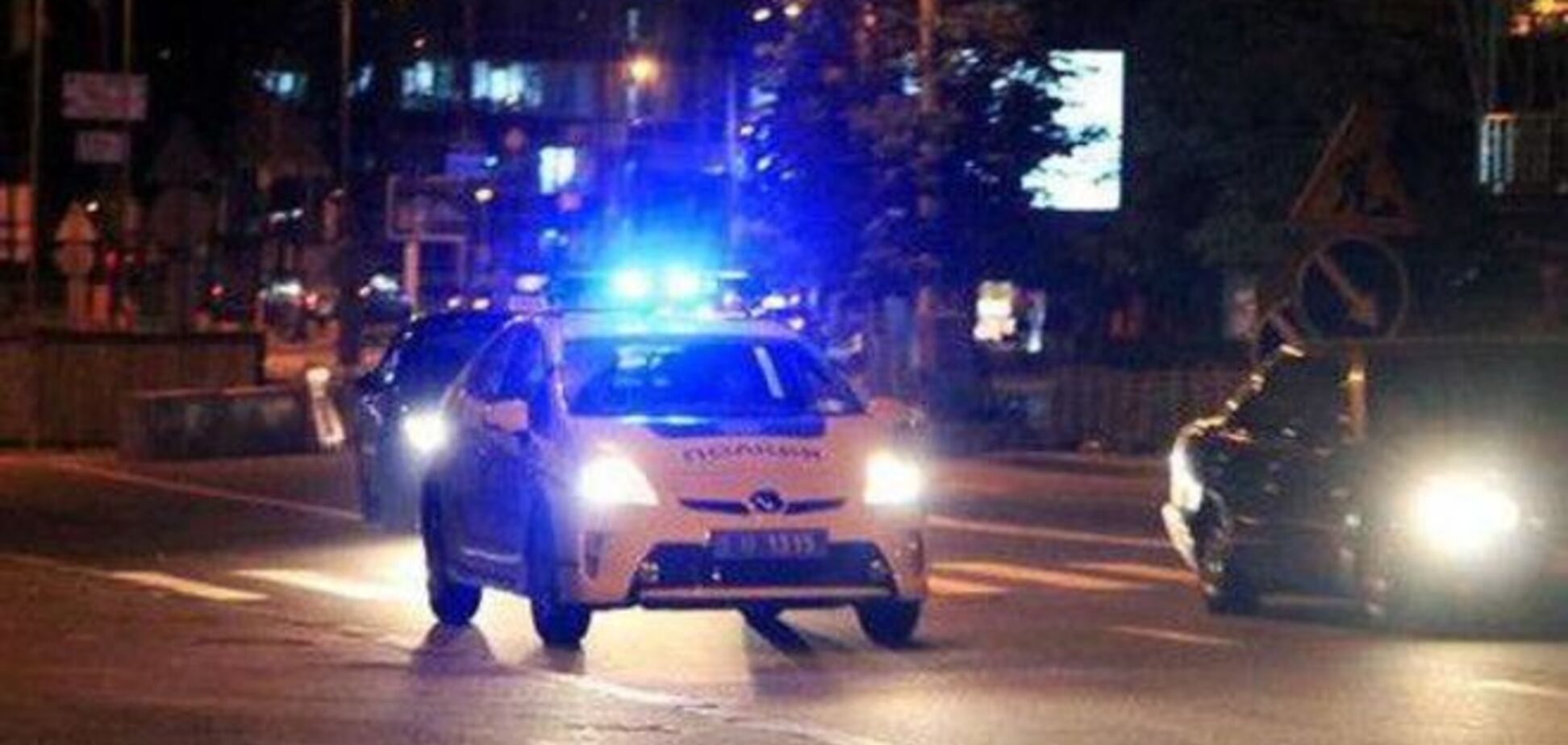 В Киеве полицейский патруль 'нарушал ПДД', чтобы спасти девочку в скорой