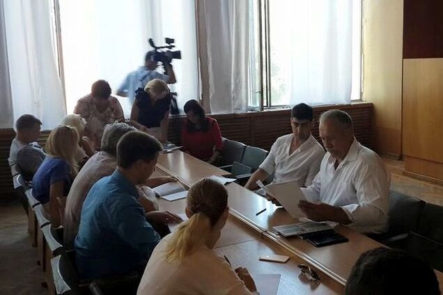 В 205-ом округе сформировали участковые комиссии, кандидат от 'Блока Порошенко' недоволен