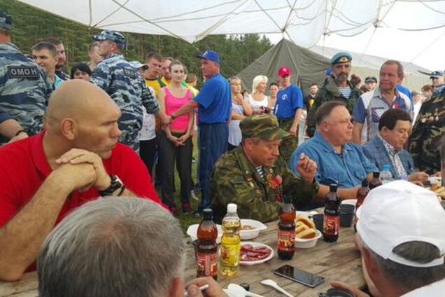 Їжу Валуєва і Кобзона на фестивалі в Кірові охороняв ОМОН: фотофакт