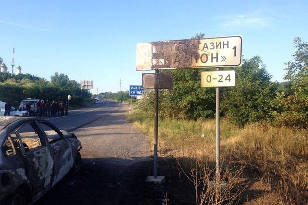 Из села на Закарпатье, где засел 'Правый сектор', эвакуируют жителей