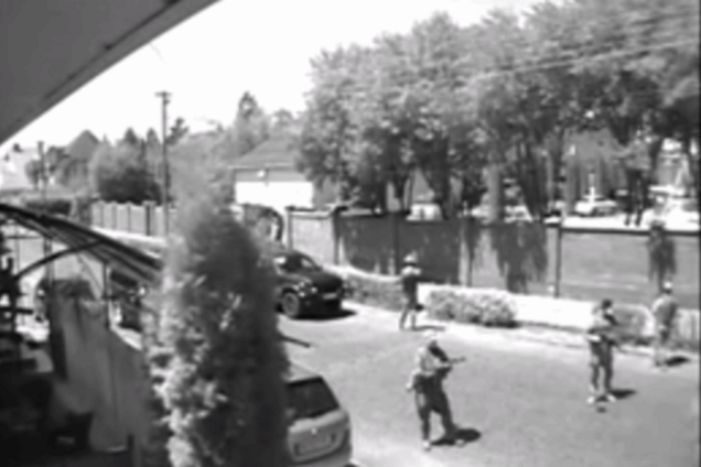 Начало стрельбы в Мукачево: опубликованы видео с камер наблюдения