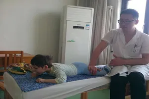 Здоровье 4-летнего украинца с ДЦП взялись спасать китайские врачи: на чудо нужны деньги