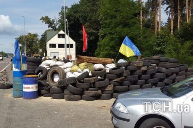 'Правый сектор' показал, с чем дежурит на блокпостах под Киевом: опубликованы фото