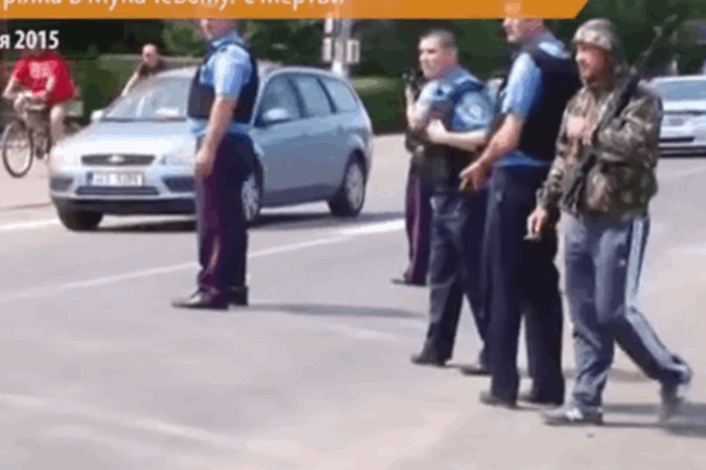 В Мукачево опознали 'гопника' с автоматом