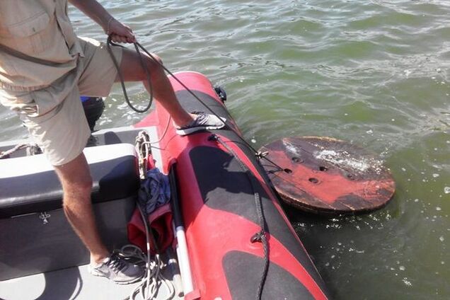 У морі поблизу пляжів Маріуполя підірвали непізнаний об'єкт: фотофакт