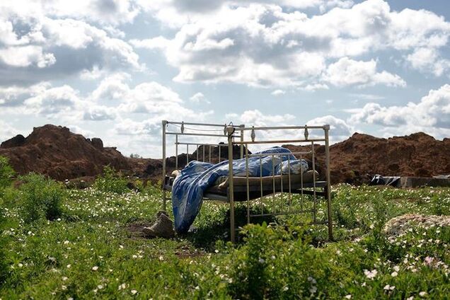 Под звездным небом. Как ночуют бойцы АТО на передовой: фотофакт