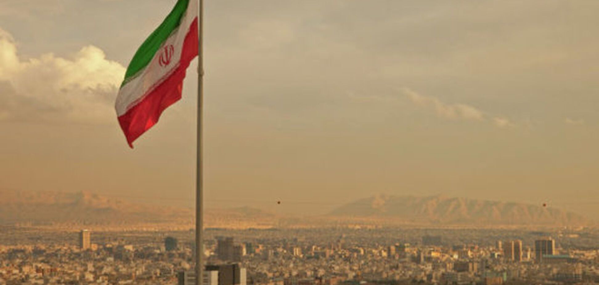 ЕС снимет с Ирана финансовые санкции и допустит к SWIFT