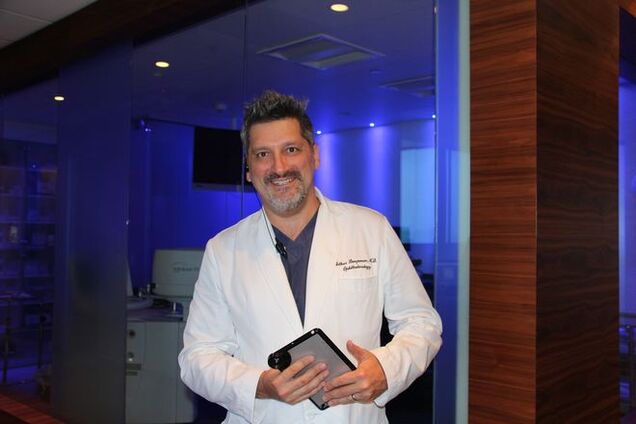 Рецепт успеха. Врач из Союза, который лечил Майкла Джексона и Милу Йовович