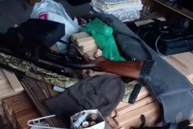 СБУ показала арсенал оружия, который нашла у людей Ланьо: опубликованы фото