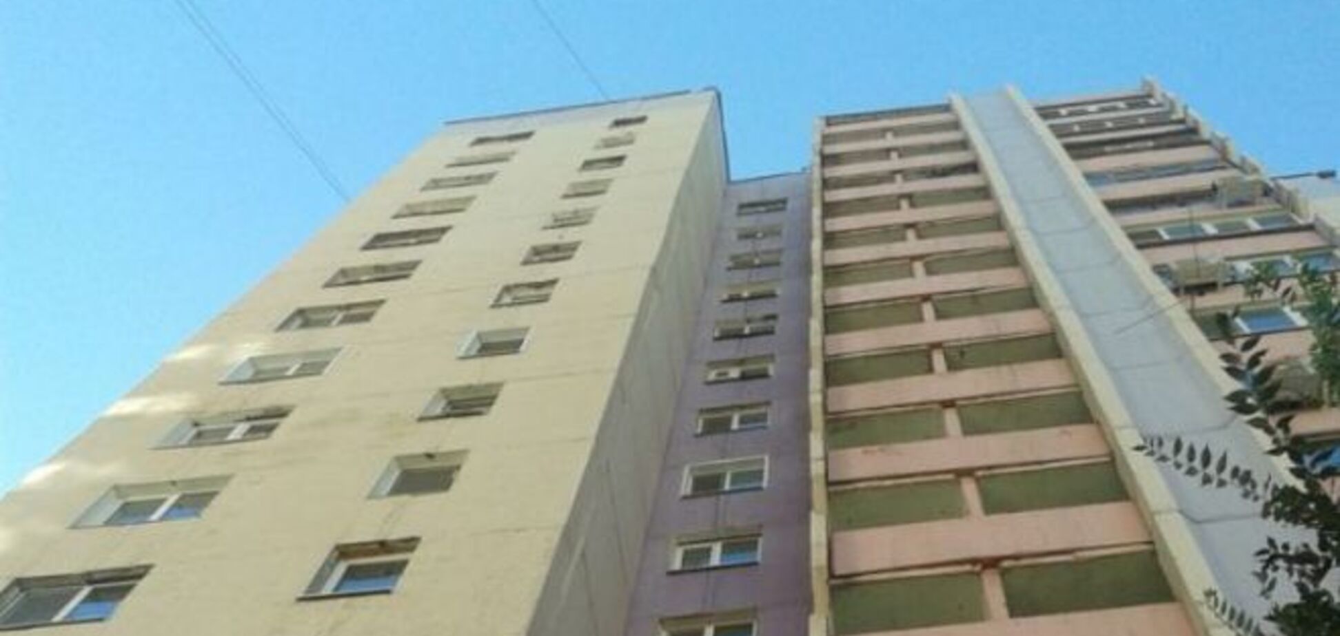 В Киеве мужчина выпрыгнул с 10 этажа и выжил