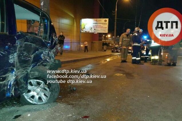 В Киеве таксист устроил масштабное ДТП