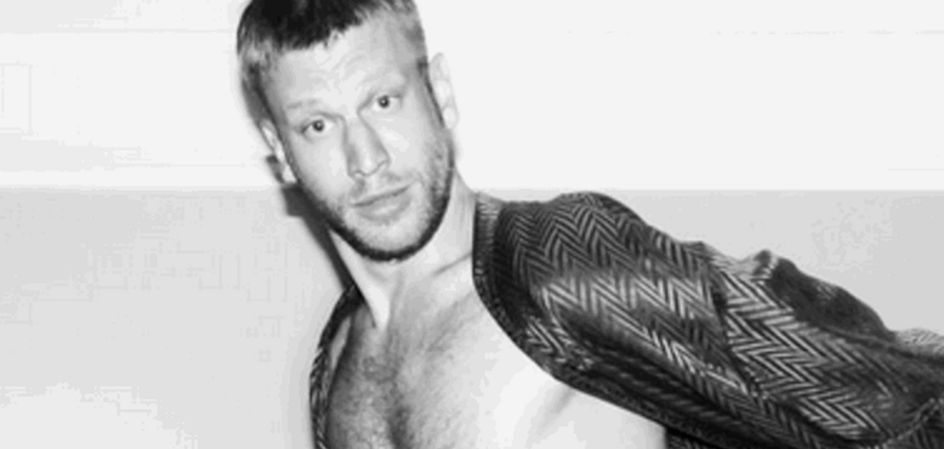 Пьяный Иван Дорн показал оголенное тело в белоснежных плавках