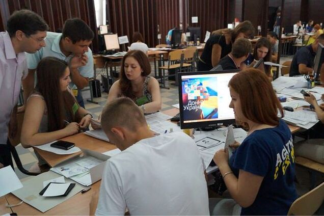 ВУЗы-переселенцы заманивают абитуриентов 'вкусными' контрактами