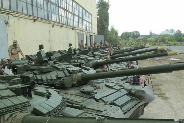Украинская армия получила танки Т-80: опубликованы фото