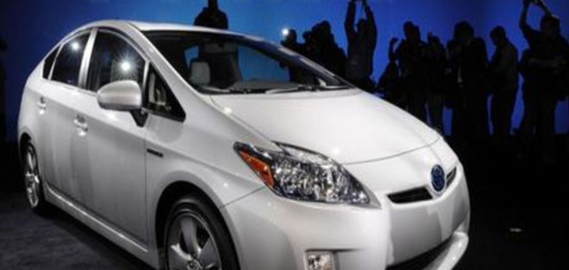 Toyota відкликає 600 тисяч гібридних автомобілів
