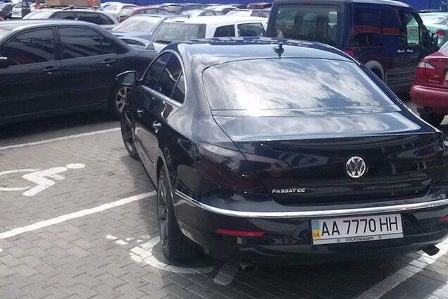 В Киеве 'герой парковки' притворился двойным инвалидом