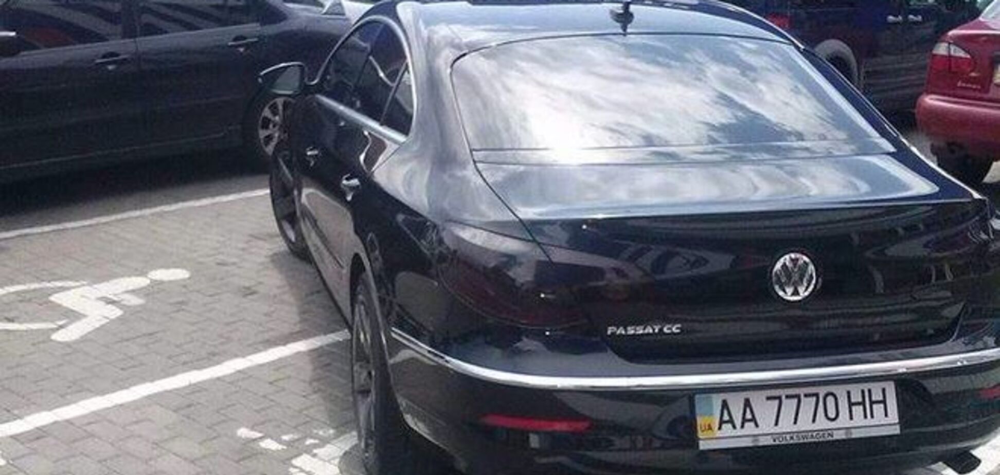 В Киеве 'герой парковки' притворился двойным инвалидом