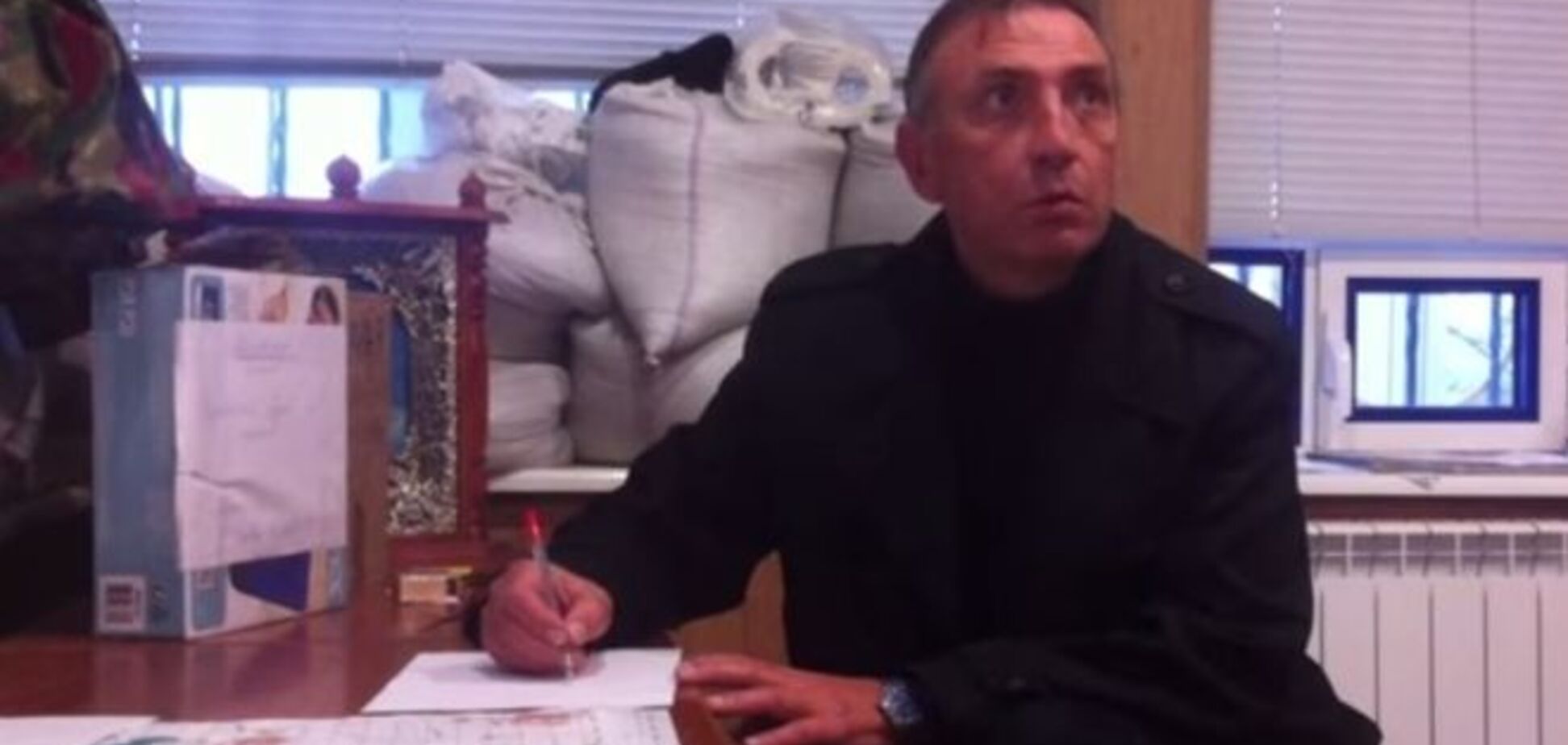Сепаратист 'записался' в террористы 'ДНР' на блокпосту сил АТО: видеофакт