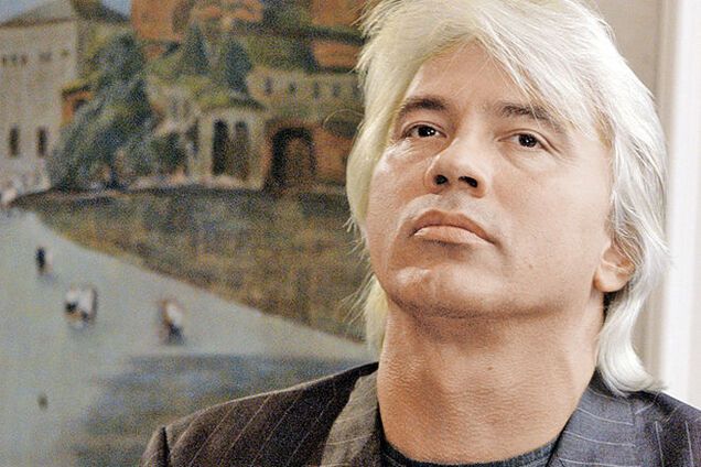 Больной раком Хворостовский снова может ходить и даже дал концерт