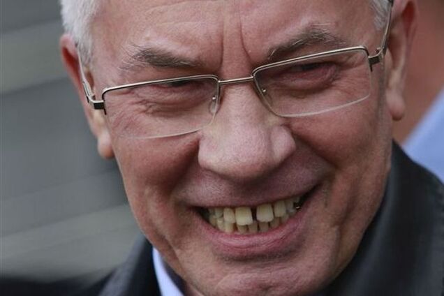 'Я живой-2': разыскиваемый Интерполом Азаров свободно дает интервью в Москве