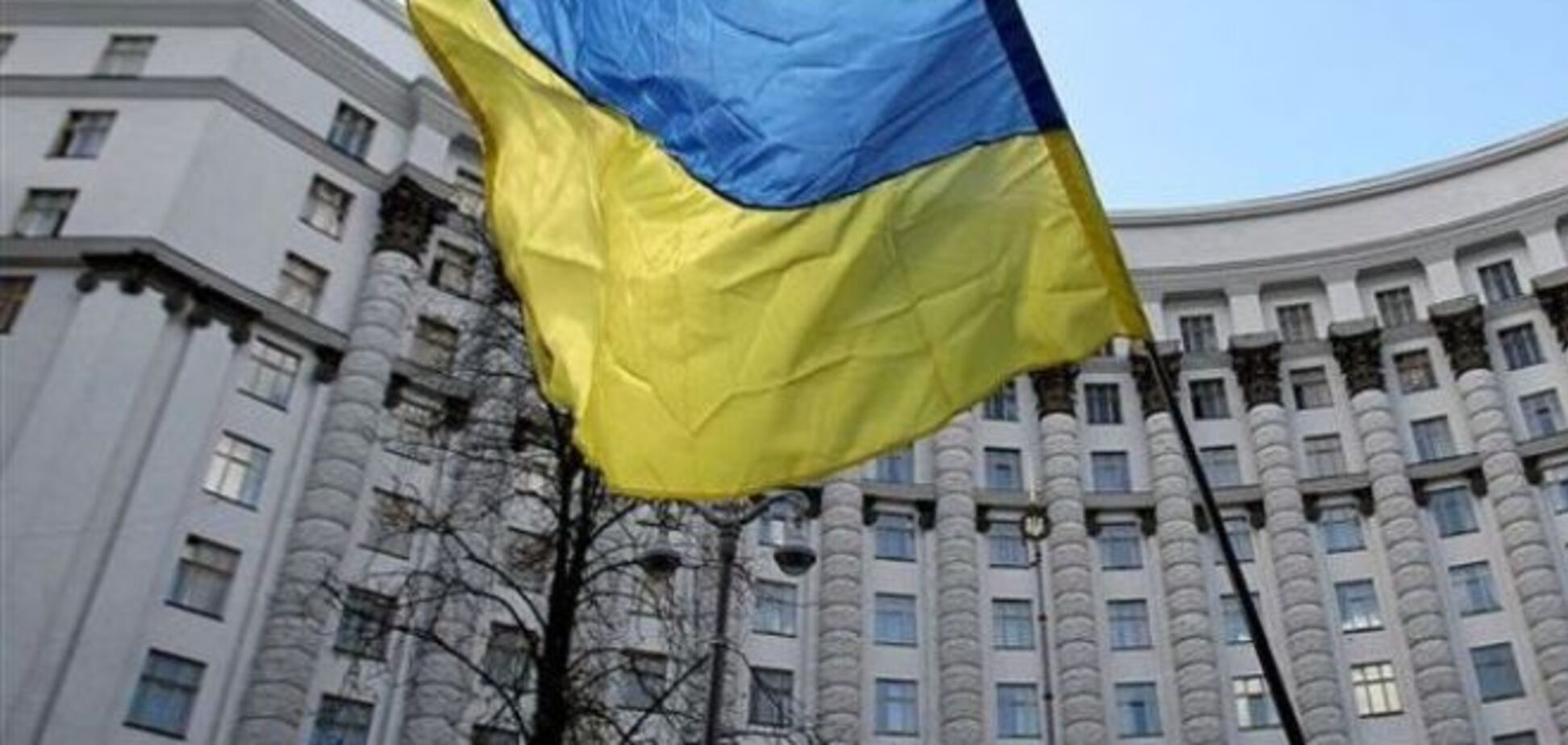 Урядовці повинні працювати для українського народу, а не для американського уряду