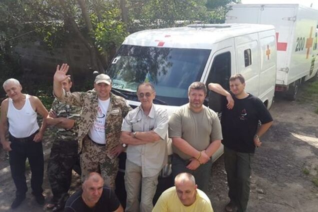 'На мертвых не попиаришься': волонтеры перестали вывозить погибших из зоны АТО