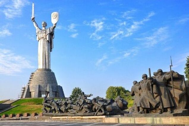 Декомунізація в Києві: перейменований Національний музей 