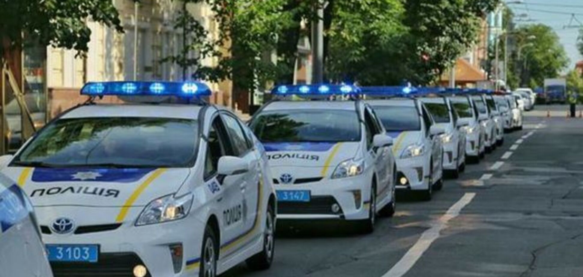 На охрану каждого района Киева бросили по 20 полицейских авто