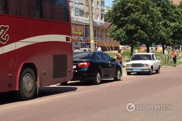 Задержанные на 205-округе в Чернигове люди Березенко перевозили деньги для агитаторов: фотофакт