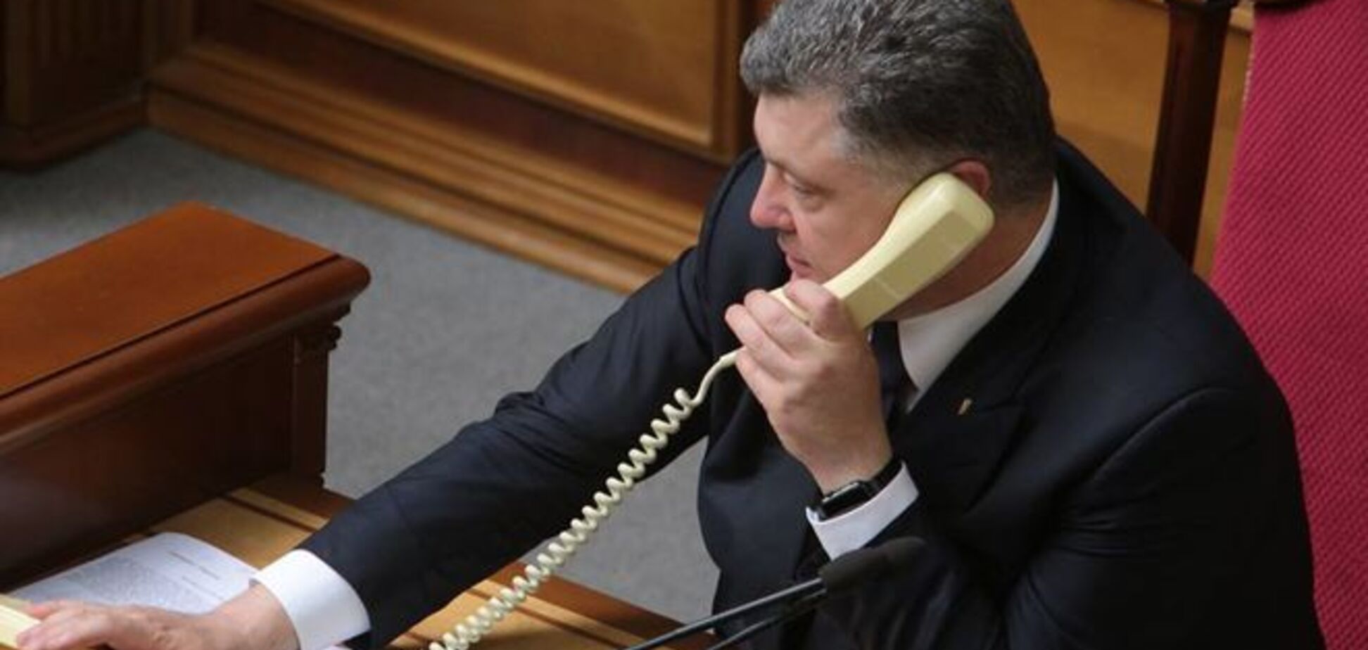 Журналисты уличили Порошенко в прямой связи с 'Госдепом' США: фотофакт