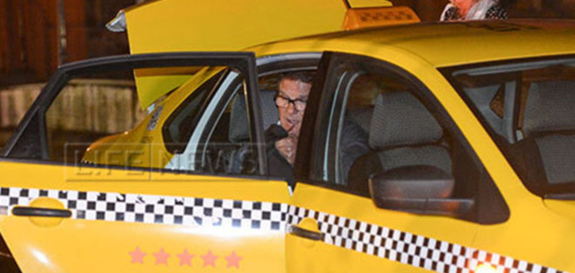 Российские футболисты отказались поесть за деньги Капелло