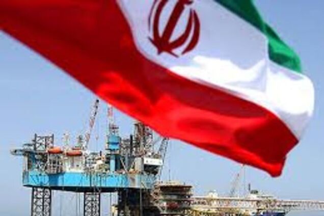 Падение нефти: Иран выставит на тендер около 50 нефтегазовых объектов