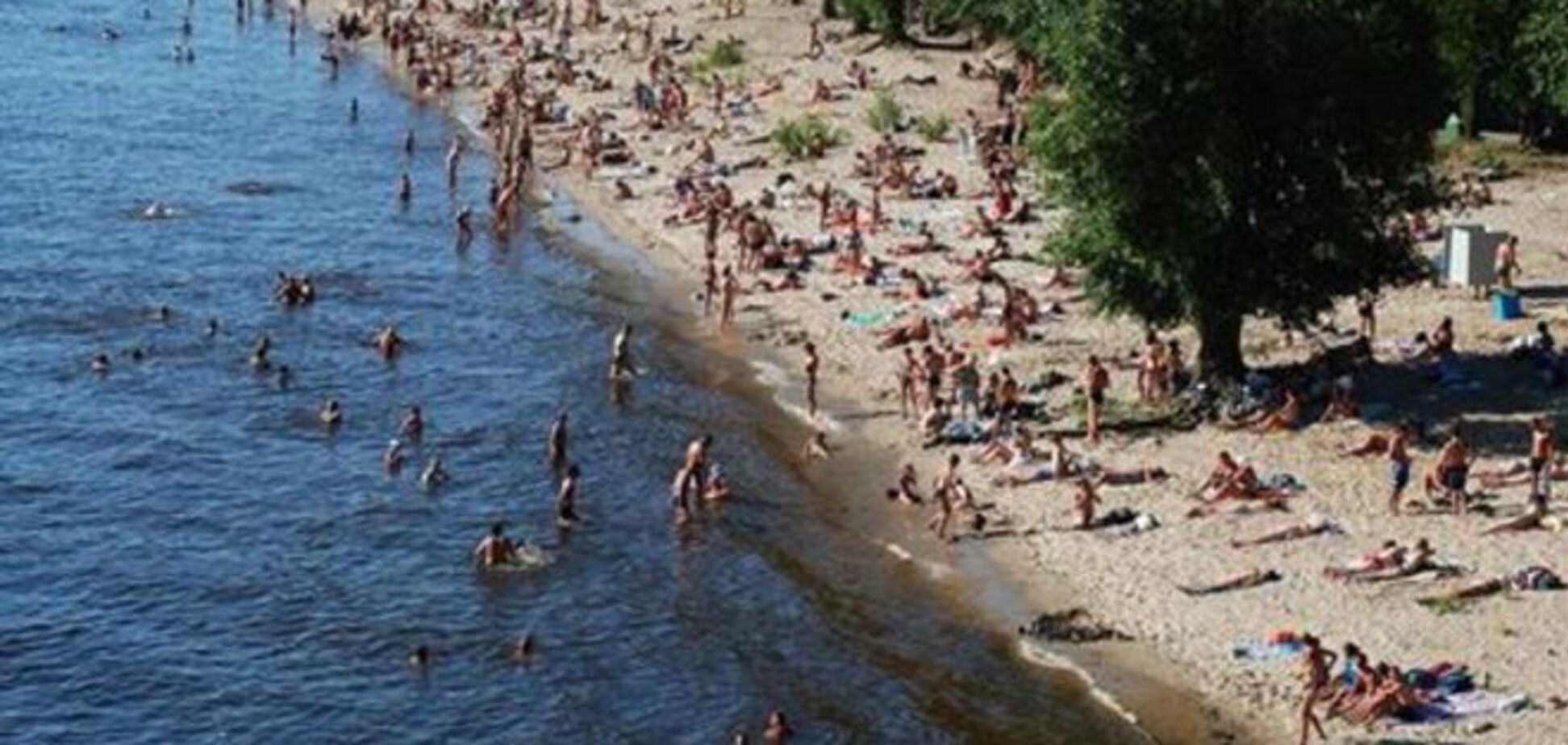 В Киеве разрешили купаться на всех пляжах