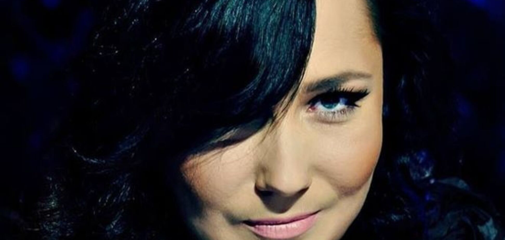 Рыжая бестия: Алена Мозговая кардинально сменила имидж