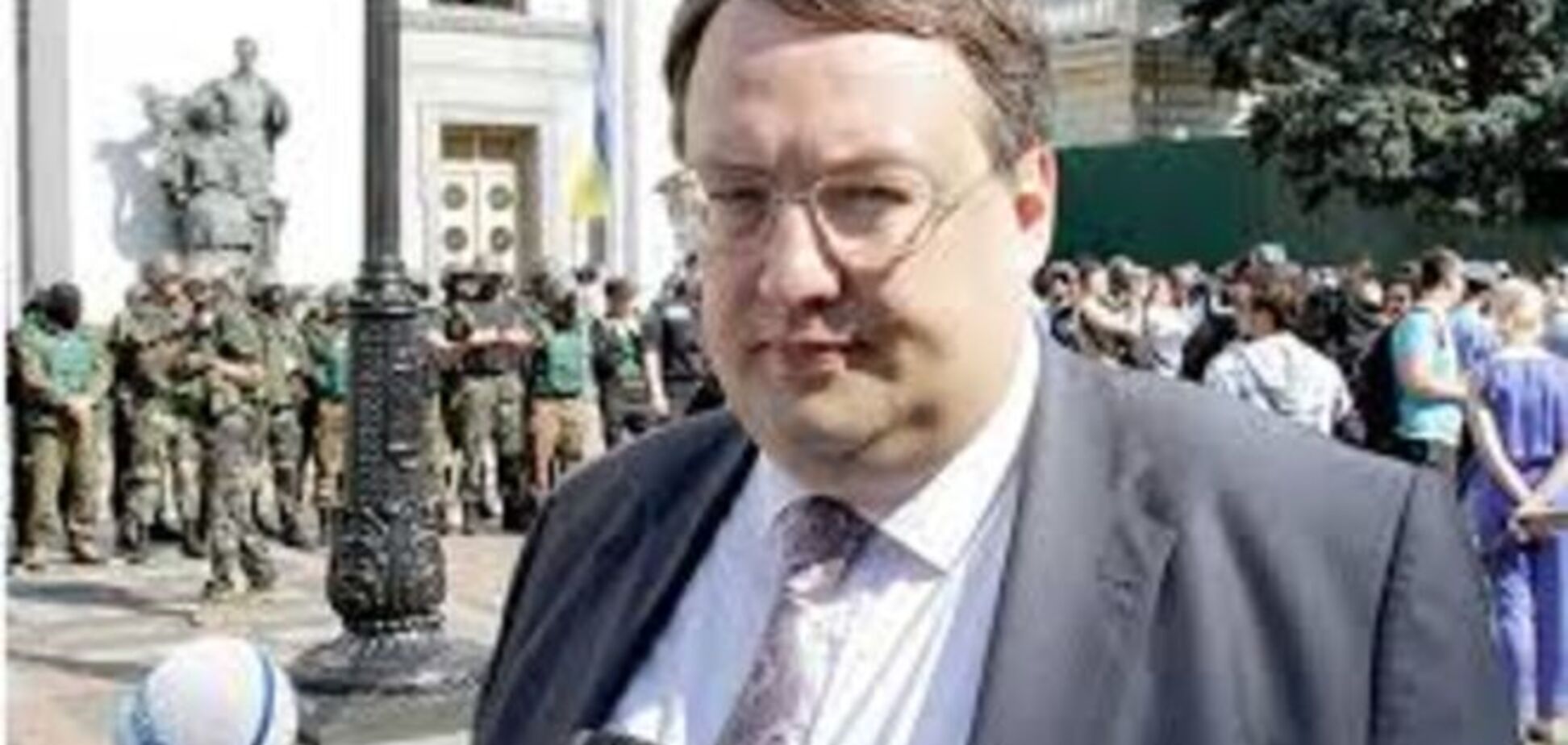 Геращенко рассказал, какие прокуроры покрывают контрабанду ядохимикатов из России
