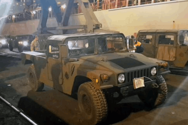 В Одессу прибыли 100 американских 'Хаммеров': фотофакт