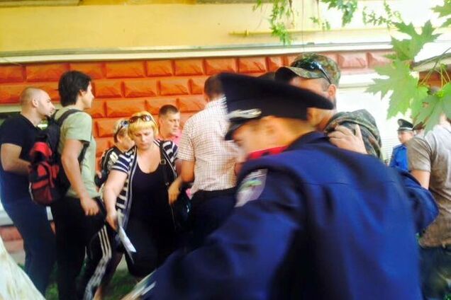 Выборы в 205 округе: торговцы голосами сдают подельников