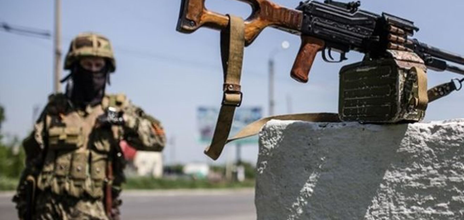 Терористи обстріляли українські блокпости 'Мар'їнка' і 'Золоте'